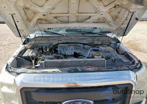 2015 Ford F250 Super Duty z USA, uszkodzony, nr VIN 1FT7W2B63FEC70815